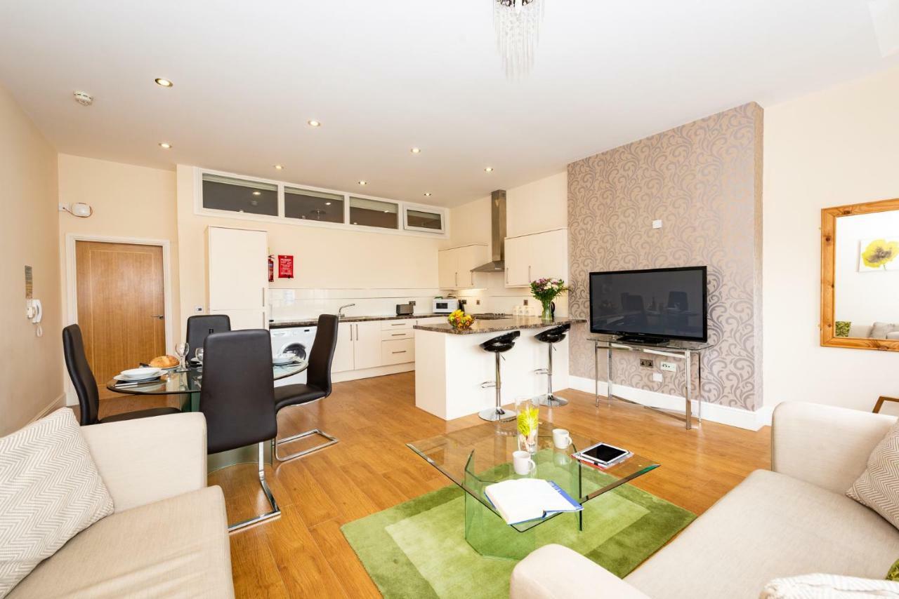 Waterview Deluxe Apartments Барроу-ин-Фернесс Экстерьер фото