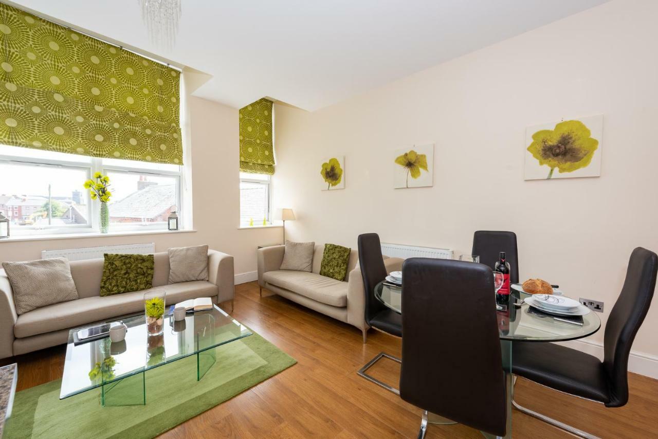 Waterview Deluxe Apartments Барроу-ин-Фернесс Экстерьер фото